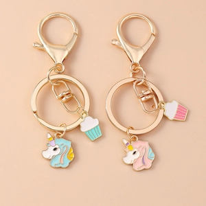 Süßer Cartoon Einhorn Cupcake Schlüsselanhänger Zinklegierung Emaille Tropföl Vergoldet Schlüsselring Für Damen Mädchen Taschenanhänger