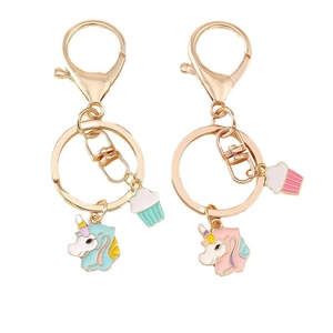 Schlüsselanhänger-Set mit Einhorn und Cupcake-Anhängern aus goldenem Emaille-Metall