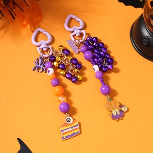 Halloween-Perlen-Schlüsselanhänger mit Spinne und Augapfelkuchen in Violett und Orange