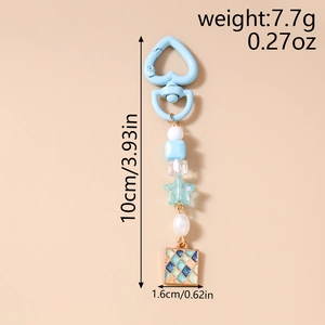 Portachiavi con perline blu e stelle, dettaglio dimensioni con lunghezza di 10cm