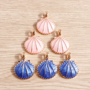 6pcs Hawaii shell charms in pink and blue enamel with gold alloy for DIY jewelry making