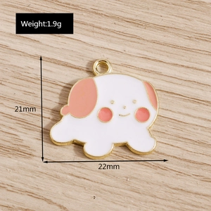 Vista dettagliata delle dimensioni del ciondolo a cane smaltato, placcato oro, 21x22 mm