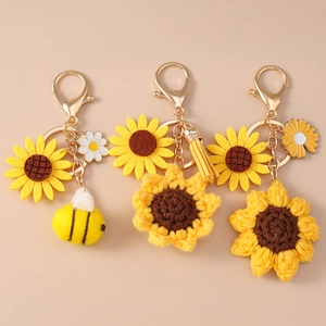 Portachiavi a Forma di Girasole e Ape Fatto a Mano all'Uncinetto Ciondolo per Borsa con Fiore in Maglia Ape in Feltro e Margherita Gioielli Regalo Donna Ragazza