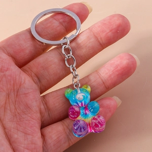 Porte-clés ours translucide coloré en résine tie-dye avec anneau en métal robuste