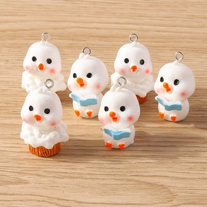 Détails de breloques poussins en résine avec livres et gâteaux pour bijoux DIY
