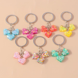 Porte-Clés en Résine à Paillettes en Forme de Cœur Pendentif de Sac Amour Brillant Anneau Métallique Accessoires Mignons pour Femme