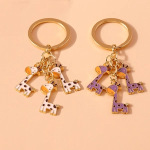 Ensemble de Porte-clés Girafe de Dessin Animé Créatif avec Plusieurs Pendentifs en Alliage de Zinc Goutte d'Huile Anneau en Métal pour Sac Femme Enfants Cadeau Bijoux Mignon