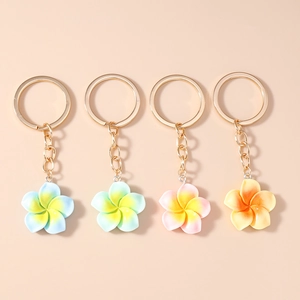 Sweet Plumeria Flower Resin Keychain Gradient Color Flower Bag Charm With Gold Metal Ring Fashion Accessories For Women
