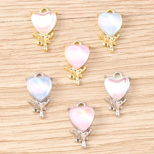 5er-Pack irisierende flüssige Herzanhänger mit Gold- und Silberrahmen für DIY-Schmuck