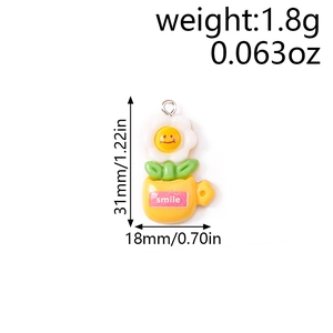 Detailed view of a sunflower smile pendant with dimensions 31mm by 18mm and metal ring