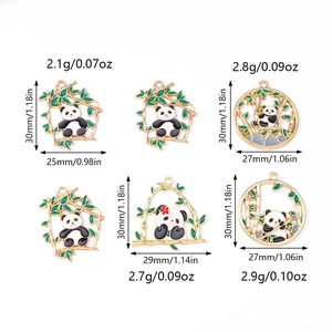 Tableau des tailles détaillé pour breloques panda émaillées avec cadres bambou