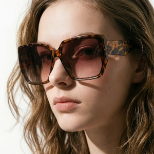Stylish oversized square tortoise shell sunglasses with gradient brown lenses for women
