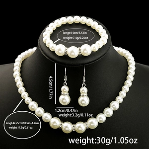 Dimensions et poids détaillés de la parure de bijoux perles avec collier et bracelet