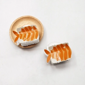 Kreative Fisch-Haarklammern im Sushi-Stil mit orange-weißen Acrylstreifen im Set