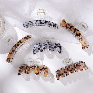 Leopard Print Acrylic Hair Claw Clips For Women Fashion Transparent Base Large Hair Clips Acetate Shark Clips Hair Accessories