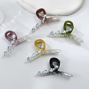 Acrylic Hair Claw Clip With Heart Rhinestone Artificial Pearl Elegant Sweet Hair Accessories Large Hairpin For Women Daily Jewelry