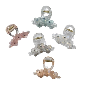 Set di 5 mollette per capelli in acrilico a forma di cuore con strass e molle