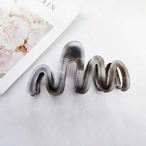 Large gradient marble pattern hair claw clip with wave design for thick hair styling