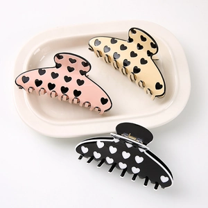 Pince à Cheveux Simple en Acétate avec Motif de Cœur Grande Pince Requin Courbée Accessoire de Cheveux Mode pour Femmes