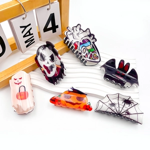 Halloween Acrylic Hair Claw Clips Bat Pumpkin Ghost Spider Web Heart Skull Pattern Festive Party Hair Accessories For Women