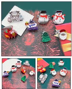 Détails de pinces à cheveux de Noël pailletées avec motifs de Père Noël et bonhomme de neige