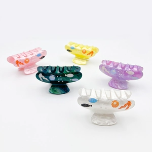 Five pieces of large acrylic hair claws with shell and seagrass patterns for thick hair