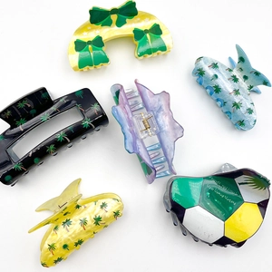 Saudi National Day acrylic hair claws set with palm tree, bow, and football prints