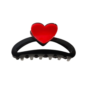 Pince à cheveux minimaliste en résine noire avec décoration de cœur rouge brillant