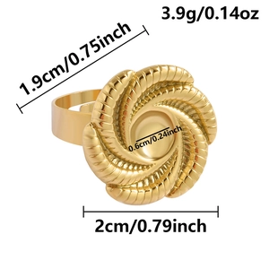 Detailansicht goldener Spiral-Blumenring mit Maßen 2cm und 3,9g Gewichtsanzeige