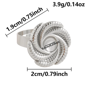 Detaillierte Größenangaben für blumenförmigen Silberring aus Stahl mit 2cm Durchmesser