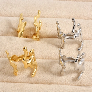 Artistic irregular coral stainless steel rings in gold and silver set in a velvet box