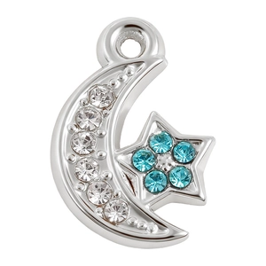 Vue macro détaillée du pendentif lune et étoile avec des zircons bleus et blancs