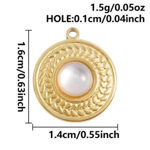 Detail view of a 1.4cm 18k gold-plated round pendant with white pearl inlay and dimensions