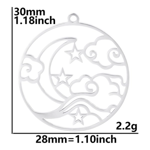 Detailed size chart of star and moon pendant with dimensions 30mm height and 28mm width