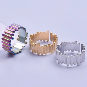 Minimalistische verstellbare Edelstahlringe mit Rillen in Regenbogen Gold und Silber