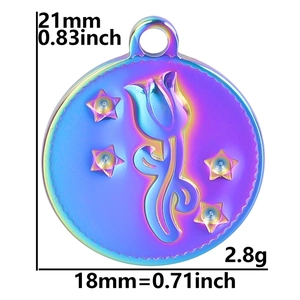 Détails et dimensions d'un pendentif tulipe en acier inoxydable arc-en-ciel