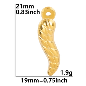 Technical drawing of a 18K gold stainless steel chili pendant with size and weight details