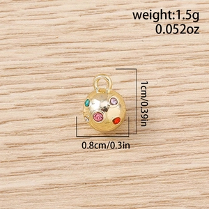 Nahaufnahme des 8mm Goldanhängers mit bunten Strasssteinen für individuellen Schmuck