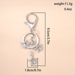 Détails du porte-clés étoile en strass montrant une longueur de 9,5 cm et un poids de 11,3 g