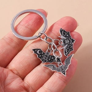 Porte-clés chauve-souris gothique d'Halloween avec pendentifs en émail noir chic