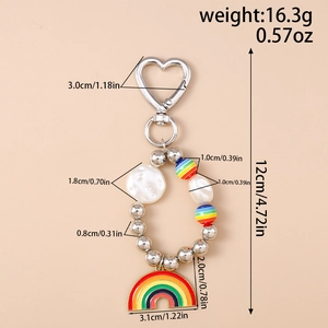 Vue détaillée du porte-clés à boucle cœur avec arc-en-ciel et spécifications