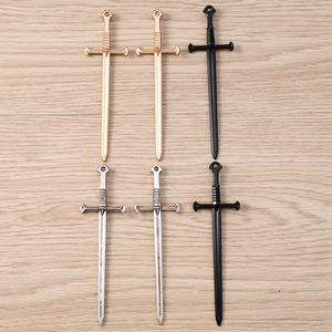 Gótico Cruz Espada Dijes Aleación Medieval Espada Larga Colgante para Collar Pulsera Llavero DIY Joyería Accesorio