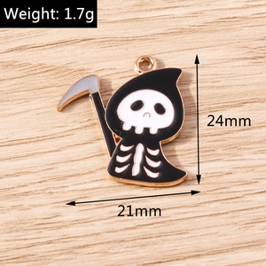 Detail of reaper pendant with size 24mm x 21mm and weight 1.7g for jewelry making