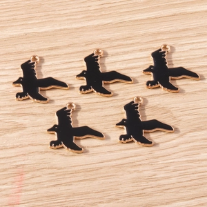 Set of 5 black enamel raven bird charms with gold plating for DIY jewelry making