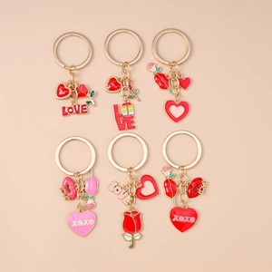 Ensemble de porte-clés en alliage avec charms cœur, rose et lèvres rouges pour la Saint-Valentin