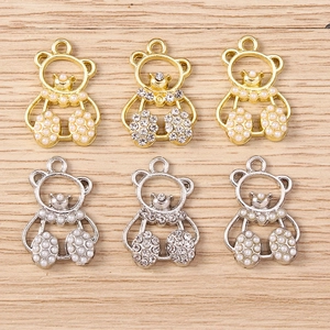 Charming bear pendants with pearls and rhinestones in gold and silver finish for DIY jewelry