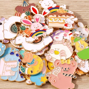 Set bunter Cartoon-Hasen und Bären Emaille-Anhänger für DIY-Schmuck und Schlüsselanhänger