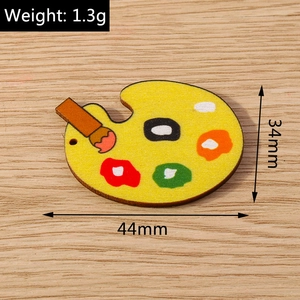 Detalle de un colgante de paleta de artista de madera de 44mm con dimensiones y peso