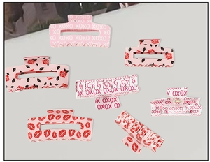 Lot de 7 pinces à cheveux avec lettres XOXO roses, motifs de roses rouges et lèvres rouges
