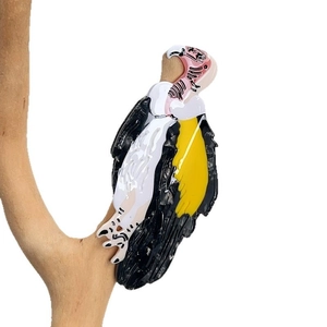 Realistic vulture hair claw clip made of acetate and enamel for elegant hair styling